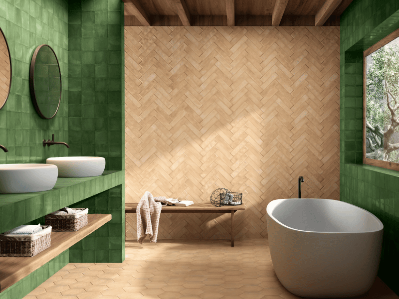 Salle de bain tropicale : mélange de l'imitation bois et du vert